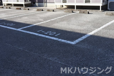【駐車場】 | ハイツ花衣 | 駐車場があります