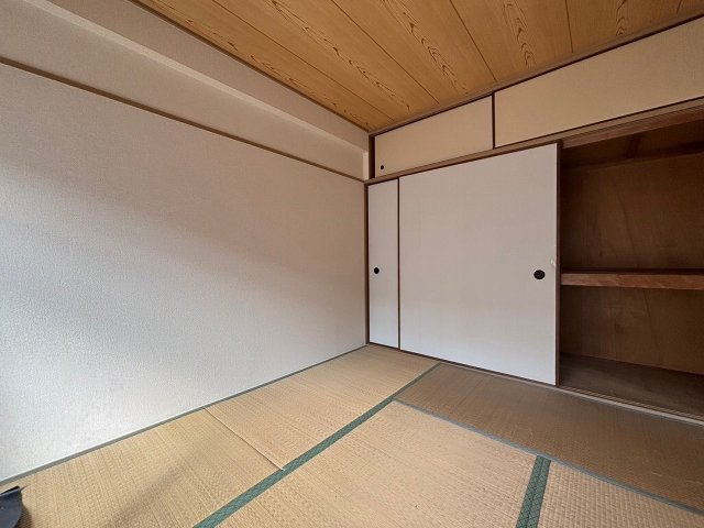 シャンボール淀川の和室