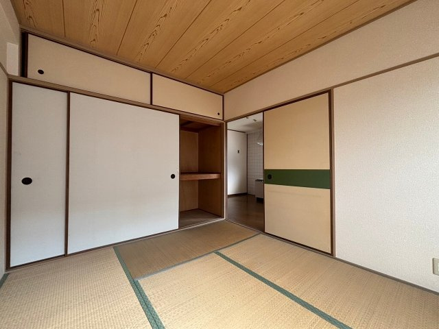 シャンボール淀川の和室