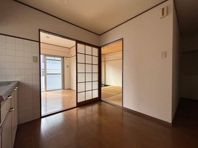 シャンボール淀川の居間・リビング