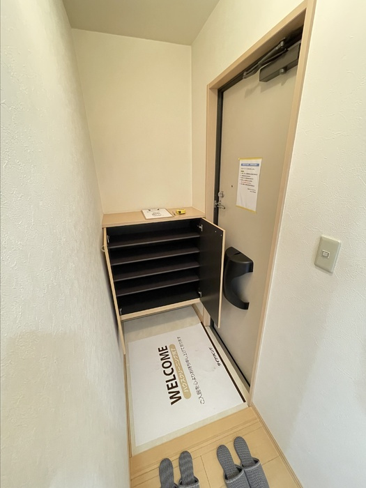 ピュアメゾン西大寺の玄関