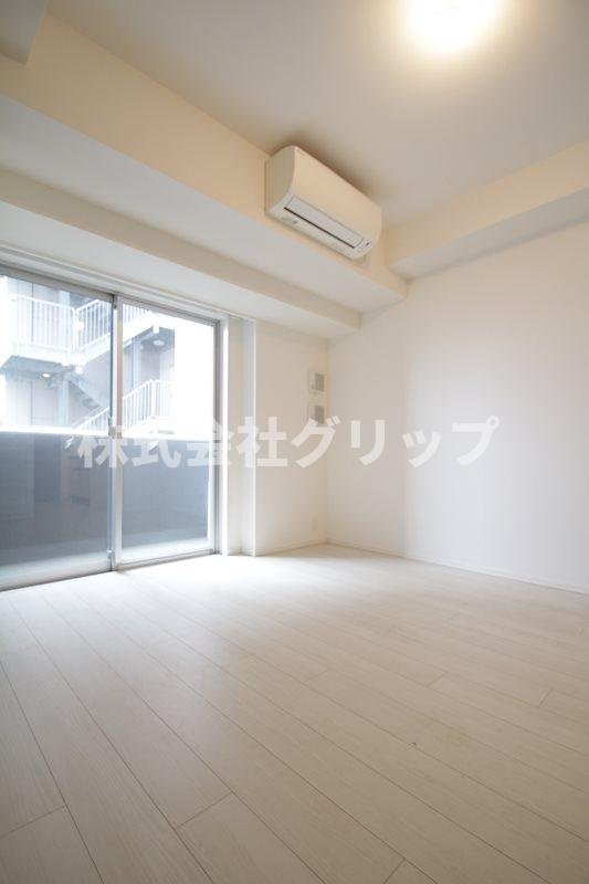 パークアクシス横濱関内スクエアの洋室