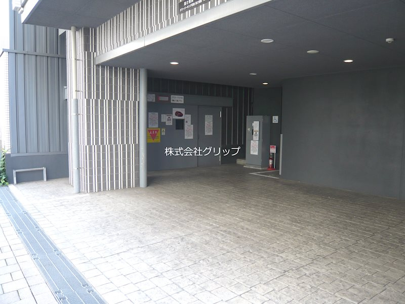 パークアクシス横濱関内スクエアの駐車場