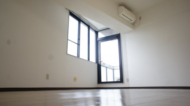 【居間・リビング】 | ウィン船橋 | フローリングのお部屋です