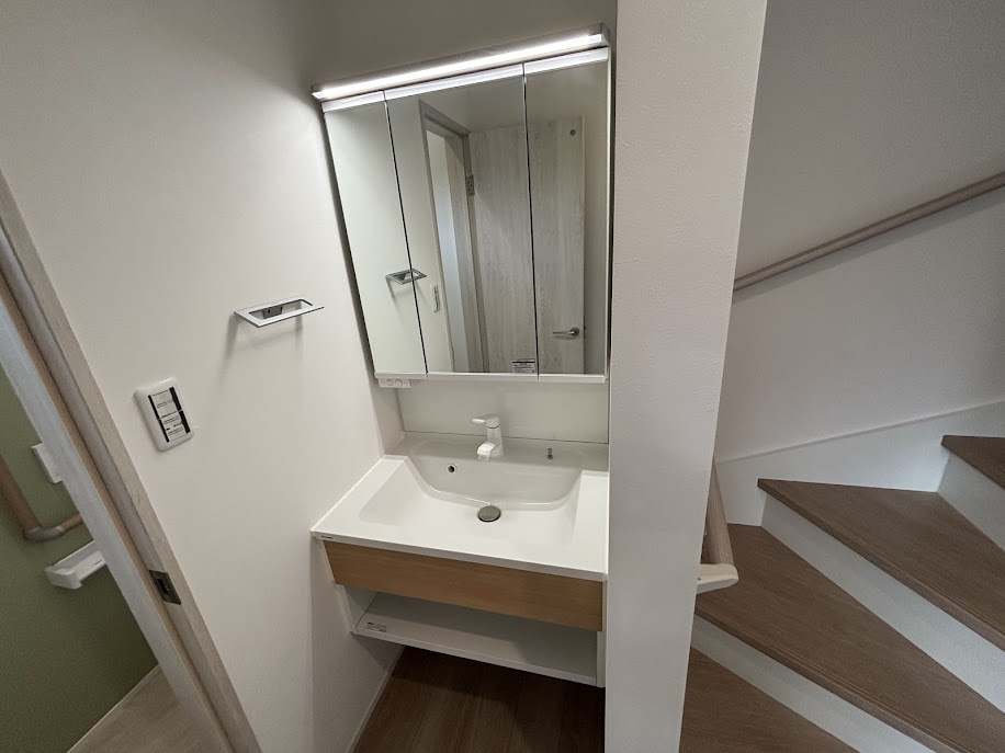 クラハ酒津Ⅲ1号地の独立洗面台