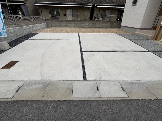 クラハ酒津Ⅲ1号地の駐車場