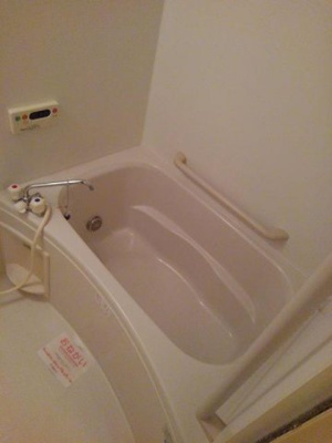 【浴室】 | カノン大萩台 | コンパクトで使いやすいお風呂です