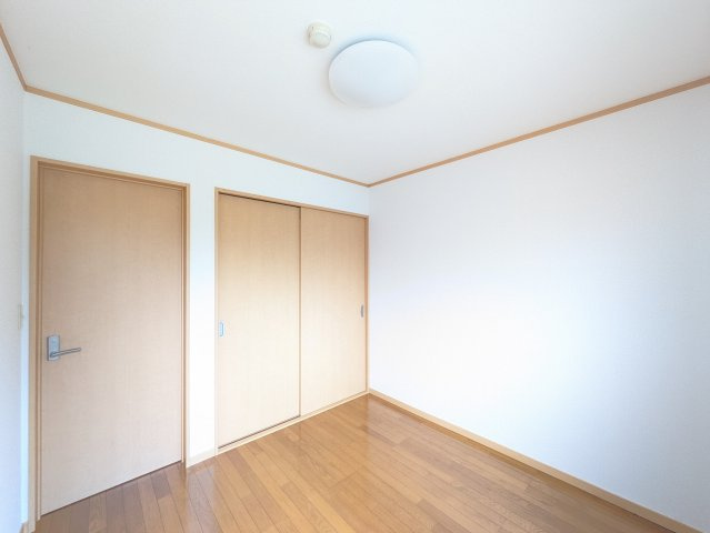 ガーデンハウス飯田IIの洋室