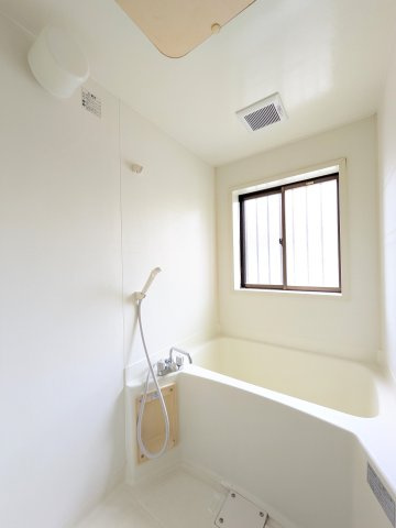 ガーデンハウス飯田IIの浴室