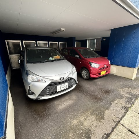 ケントヘイマの駐車場