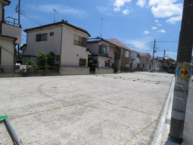 的場月極駐車場の外観