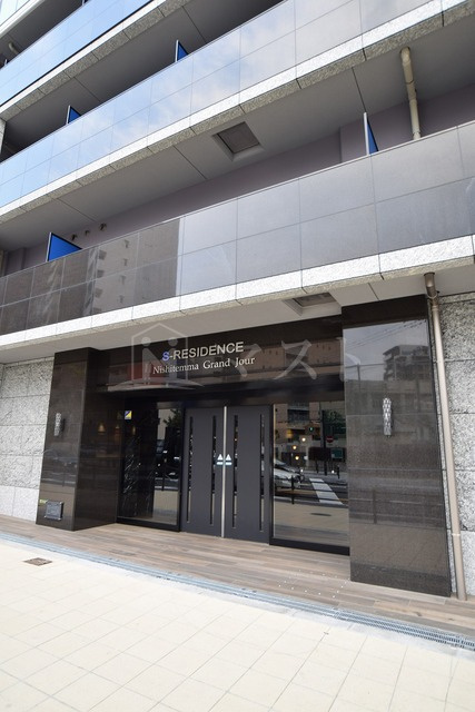 La Douceur西天満のエントランス