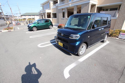 【駐車場】 | カルム　エレガンス
