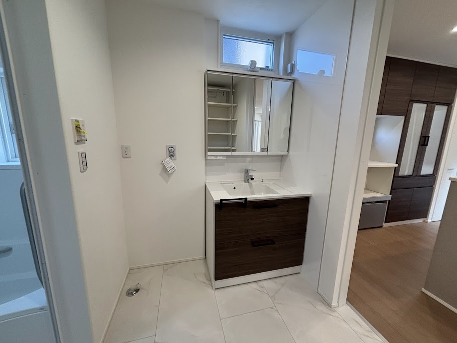 玉島乙島2期⑵①号地の独立洗面台