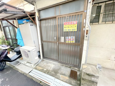 【エントランス】 | 安堂町連棟貸家