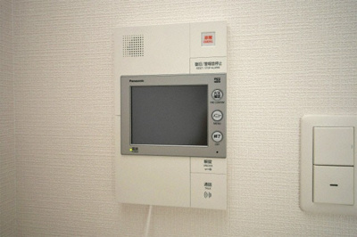 【セキュリティ】 | ソルテラス阿波座ウィズ | モニター付きインターホンです