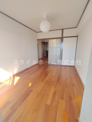 【居間・リビング】 | ユトリロ牧野