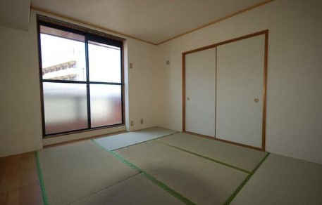 グランシャリオ船橋の和室