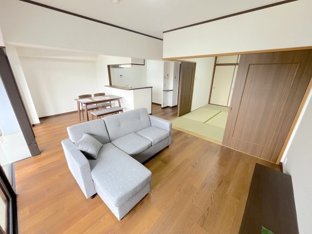 シティパル春日Ⅱの居間・リビング