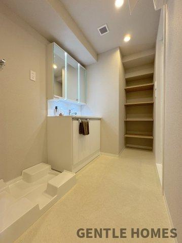 ロワールマンション福間の洗面所