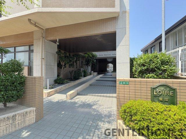 ロワールマンション福間のエントランス
