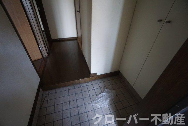 メープルシティAの玄関