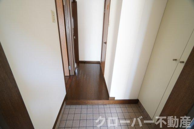 メープルシティAの玄関