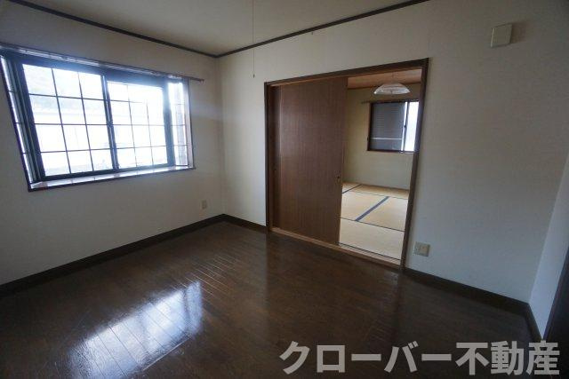 メープルシティAの居間・リビング