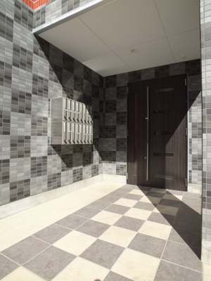 【エントランス】 | Ｇｒａｚｉａ | オートロックで入居者の安全を守ります。