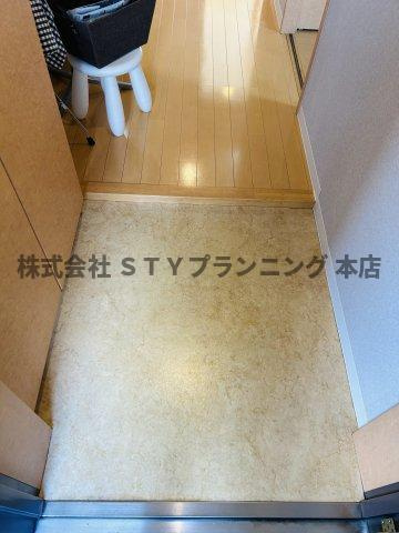 仲介手数料０円！MIKAZUKI GARDENの玄関