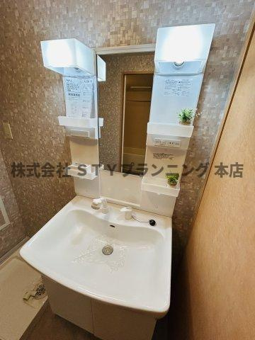 仲介手数料０円！MIKAZUKI GARDENの独立洗面台