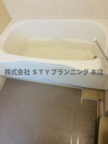 仲介手数料０円！MIKAZUKI GARDENの浴室