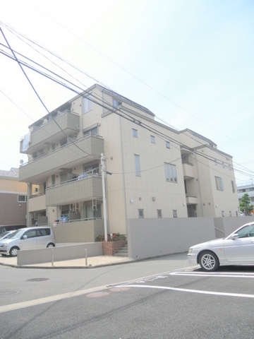 横浜市緑区竹山１丁目の賃貸マンションの外観