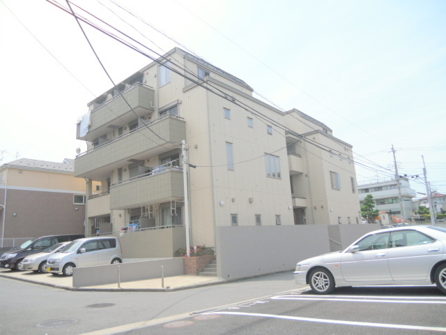 横浜市緑区竹山１丁目の賃貸マンションの外観