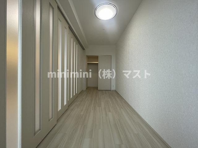 プレジオ帝塚山の洋室