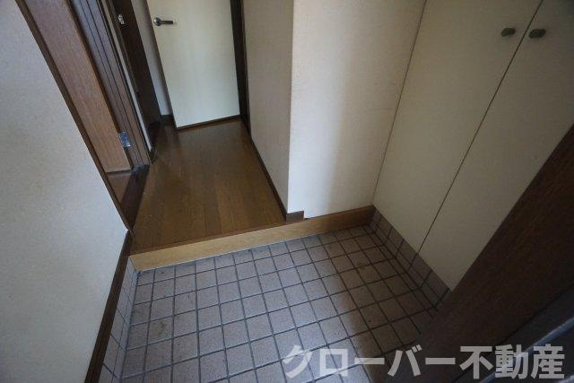 メープルシティAの玄関