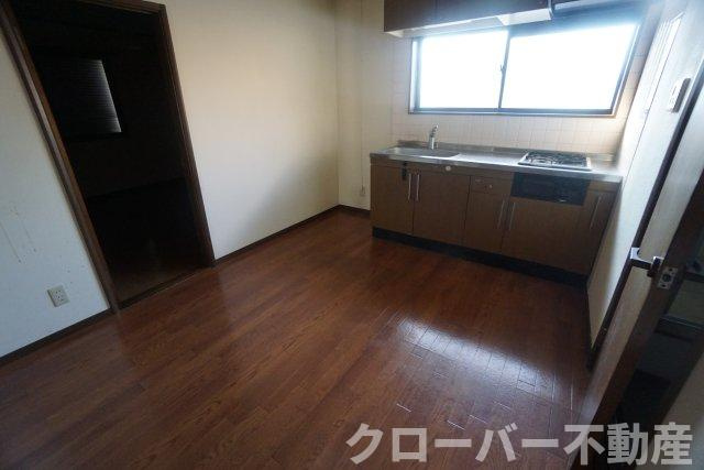 メープルシティAの居間・リビング