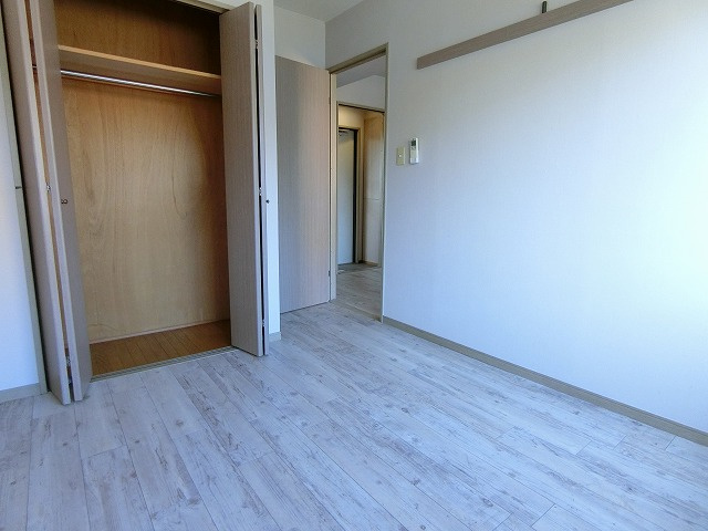 プリムローズ砂川の寝室|写真は同建物の別部屋を参考に掲載しております。