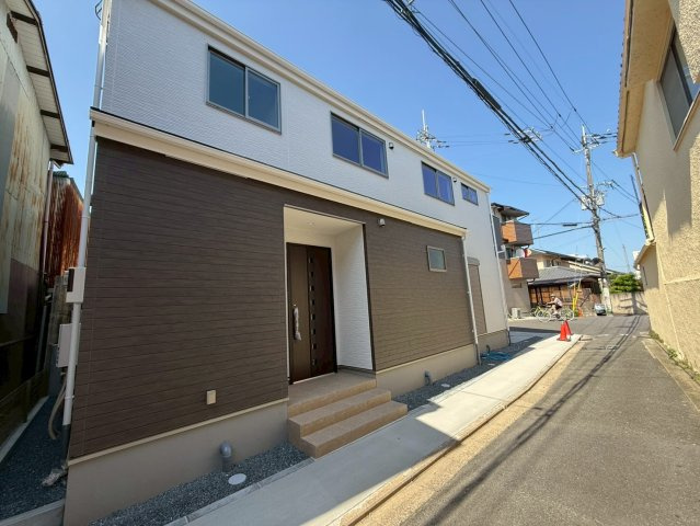 右・太秦安井辰巳町の前面道路含む現地写真