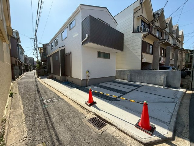 右・太秦安井辰巳町の前面道路含む現地写真