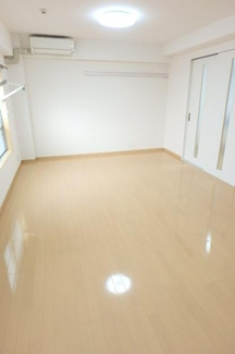 【寝室】 | 新浜マンション