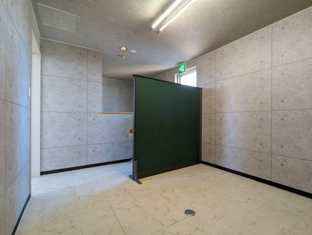 昭和中央4丁目貸店舗のロビー