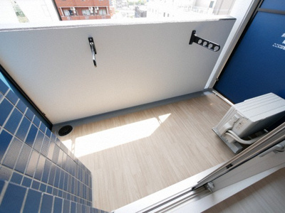 【バルコニー】 | プレサンス天神橋筋六丁目ヴォワール | 暖かな日差しのふりそそぐバルコニー