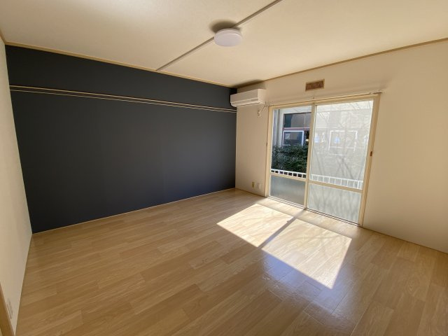 サンシティ芝崎の洋室
