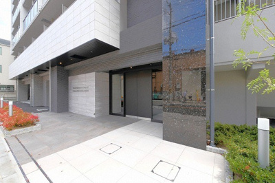 【エントランス】 | エスリードレジデンスグラン大阪福島ノース | 落ち着いたエントランスです