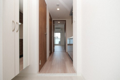 【玄関】 | エスリードレジデンスグラン大阪福島ノース | ゆったりとした玄関です