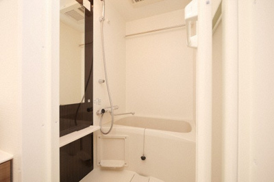 【浴室】 | エスリードレジデンスグラン大阪福島ノース | ゆったり過ごせるお風呂です