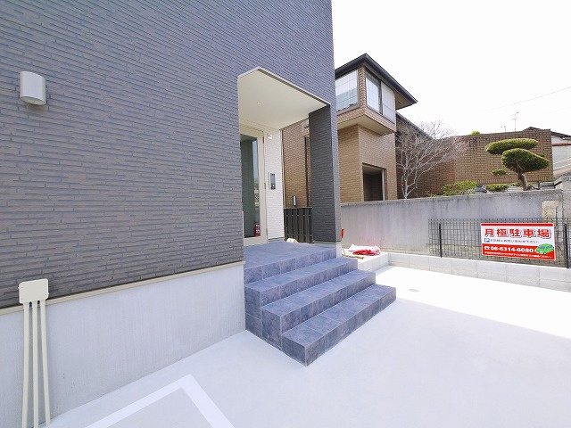 ジーメゾン富雄エヴァースのエントランス