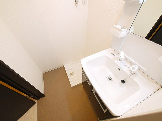 ジーメゾン富雄エヴァースの洗面所