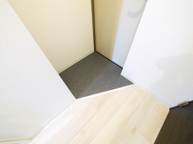 ジーメゾン富雄エヴァースの玄関